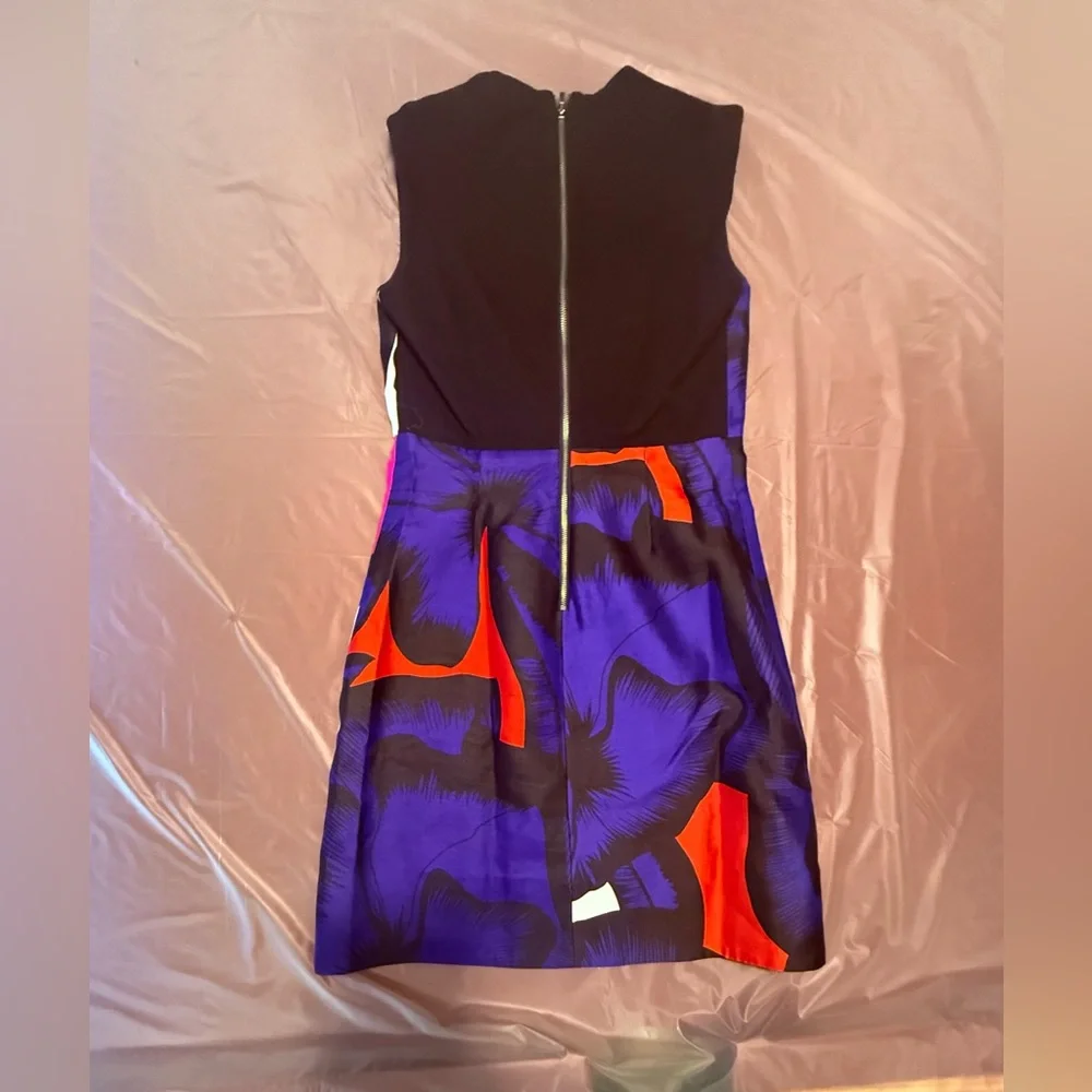 DVF Yvette Silk Blend Sleeveless Floral Black Mini Dress Size 0/XS MSRP $495 - Picture 4 of 10